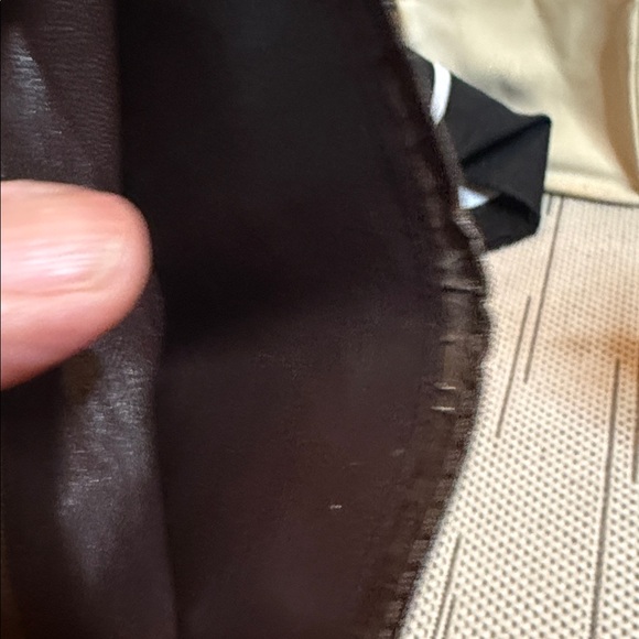 Yves Saint Laurent Brown Wallet with Gold Detail. - Picture 3 of 7